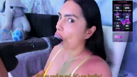 Snapshot of evelinn_belen chatting on 07/19/26, 04:44 Evelinn belen online show from 07/19/26, 04:44
