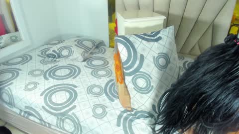 Snapshot of evelonga_707 chatting on 12/27/24, 07:35 DAYANITA online show from 12/27/24, 07:35