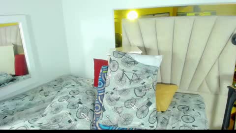 Snapshot of evelonga_707 chatting on 01/25/25, 10:18 DAYANITA online show from 01/25/25, 10:18