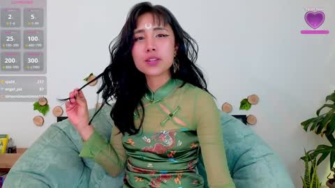 Snapshot of evelyn_chelle chatting on 12/25/24, 02:57 Im Eve or Chelle Next Stream 191224 online show from 12/25/24, 02:57