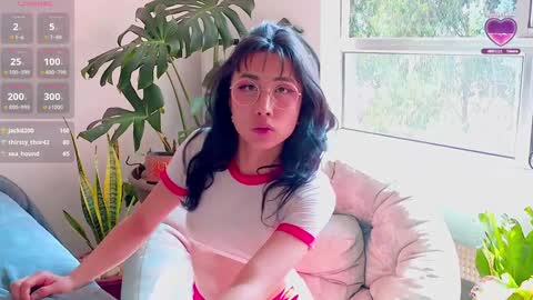 Snapshot of evelyn_chelle chatting on 01/07/25, 07:59 Im Eve or Chelle Next Stream 191224 online show from 01/07/25, 07:59