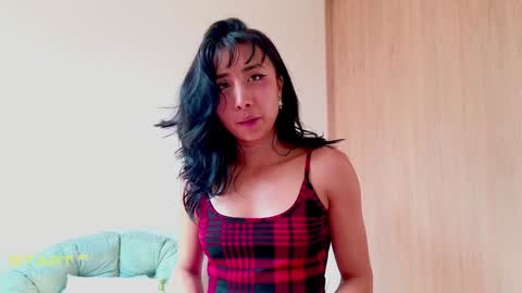 Snapshot of evelyn_chelle chatting on 01/17/25, 07:27 Im Eve or Chelle Next Stream 191224 online show from 01/17/25, 07:27