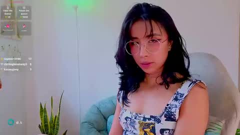 Snapshot of evelyn_chelle chatting on 02/11/25, 06:55 Im Eve or Chelle Next Stream 191224 online show from 02/11/25, 06:55