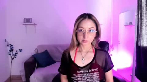 evelyn_miller___ online show from 03/19/26, 08:13