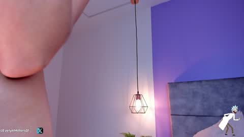 Evelyn  online show from 01/12/25, 09:51