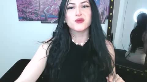 Snapshot of evelyn_sheeran chatting on 10/28/25, 03:32 Julieta online show from 10/28/25, 03:32