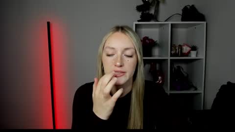 evelynblond online show from 07/06/26, 12:46