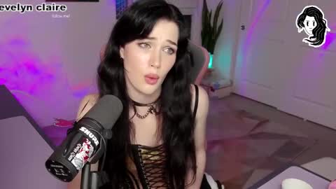 Evelyn Claire online show from 03/12/25, 07:02