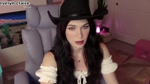 Evelyn Claire online show from 03/21/26, 06:18