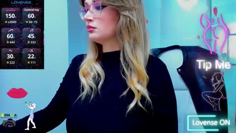 evelyne_rose online show from 09/19/25, 04:58