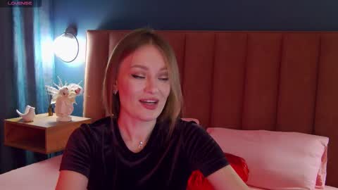 Evelyn online show from 02/19/26, 01:45