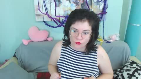 Snapshot of everly_rays chatting on 12/15/24, 06:18 Everly online show from 12/15/24, 06:18