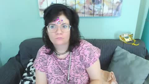 Snapshot of everly_rays chatting on 01/11/25, 11:02 Everly online show from 01/11/25, 11:02