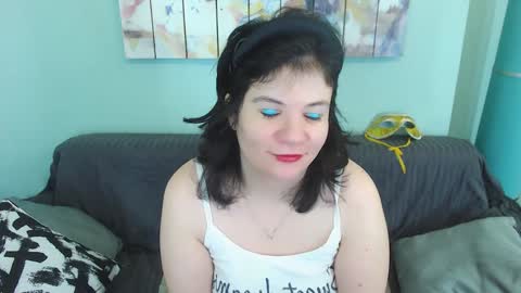 Snapshot of everly_rays chatting on 02/05/25, 04:14 Everly online show from 02/05/25, 04:14