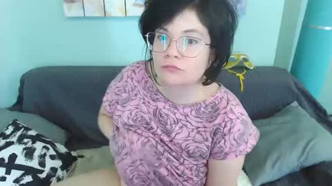 Snapshot of everly_rays chatting on 02/12/25, 02:10 Everly online show from 02/12/25, 02:10