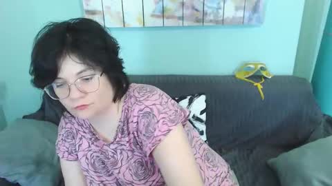 Snapshot of everly_rays chatting on 02/20/25, 10:37 Everly online show from 02/20/25, 10:37