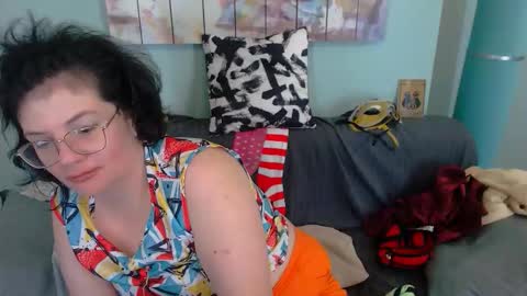 Snapshot of everly_rays chatting on 09/12/25, 10:32 Everly online show from 09/12/25, 10:32