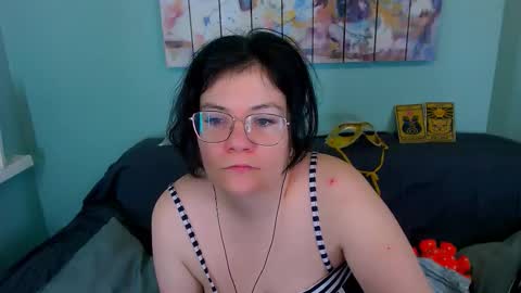 Everly online show from 03/22/26, 05:49