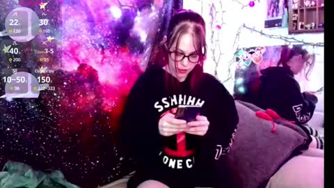 Snapshot of everlyester chatting on 01/16/25, 04:07 Evie online show from 01/16/25, 04:07