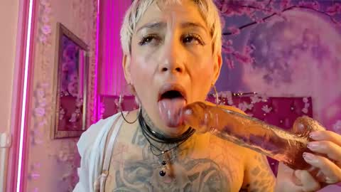 everlyn_sexx online show from 03/25/26, 02:12