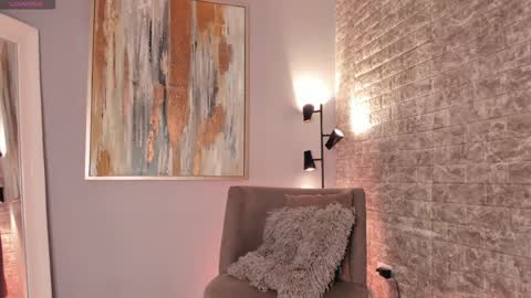 Snapshot of everyh chatting on 01/06/25, 06:31 Sophia online show from 01/06/25, 06:31