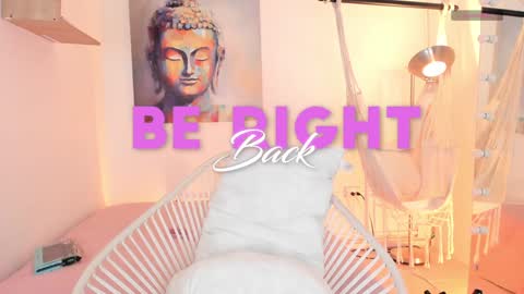 Snapshot of everyh chatting on 01/13/25, 07:10 Sophia online show from 01/13/25, 07:10