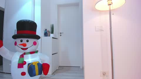 Snapshot of eves_bodyxxx chatting on 12/22/24, 09:55 Sensation Body online show from 12/22/24, 09:55