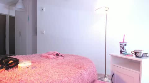 Snapshot of eves_bodyxxx chatting on 03/10/25, 09:53 Sensation Body online show from 03/10/25, 09:53