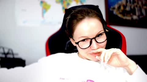 Goddes 1 online show from 04/10/26, 08:24