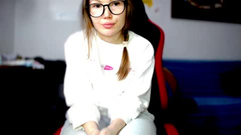 Goddes 1 online show from 04/17/26, 06:11