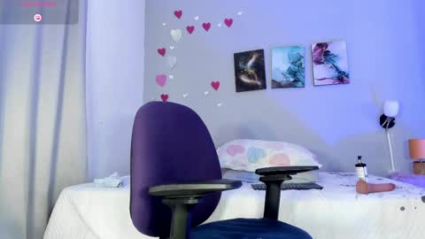 Evha Gala online show from 04/01/26, 01:41