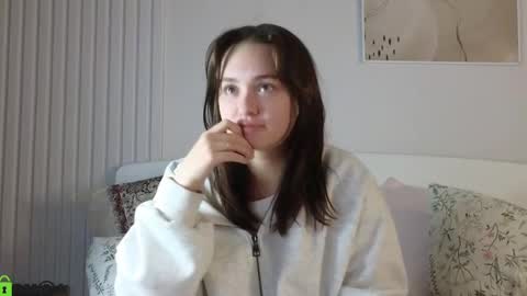 Snapshot of evi_woow chatting on 12/03/24, 08:39 evi_woow online show from 12/03/24, 08:39