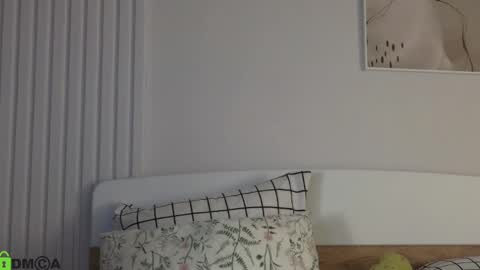 Snapshot of evi_woow chatting on 12/13/24, 09:20 evi_woow online show from 12/13/24, 09:20