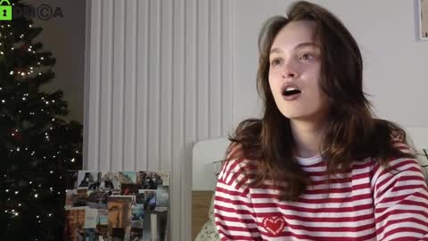 Snapshot of evi_woow chatting on 01/02/25, 06:56 evi_woow online show from 01/02/25, 06:56