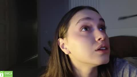 Snapshot of evi_woow chatting on 10/17/25, 09:39 evi_woow online show from 10/17/25, 09:39