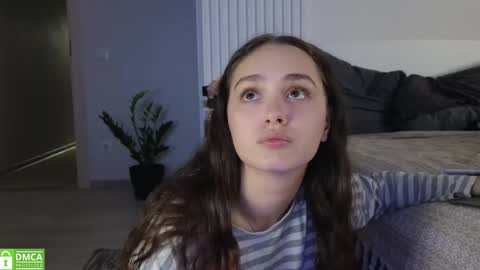 Snapshot of evi_woow chatting on 11/03/25, 08:54 evi_woow online show from 11/03/25, 08:54