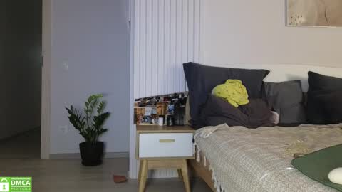 Snapshot of evi_woow chatting on 11/08/25, 08:51 evi_woow online show from 11/08/25, 08:51