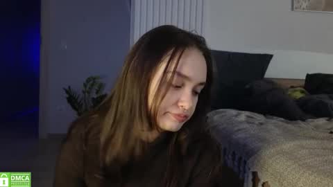 Snapshot of evi_woow chatting on 11/09/25, 09:13 evi_woow online show from 11/09/25, 09:13