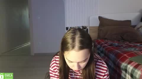 Snapshot of evi_woow chatting on 11/26/25, 08:10 evi_woow online show from 11/26/25, 08:10