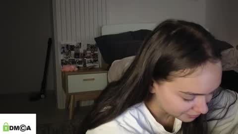 Snapshot of evi_woow chatting on 02/03/26, 09:42 evi_woow online show from 02/03/26, 09:42