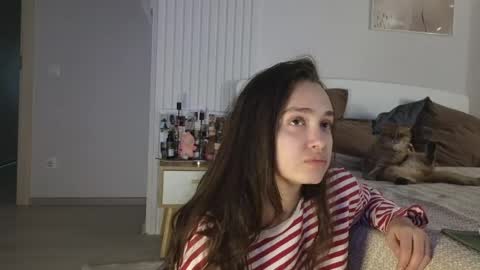 evi_woow online show from 04/30/26, 08:57