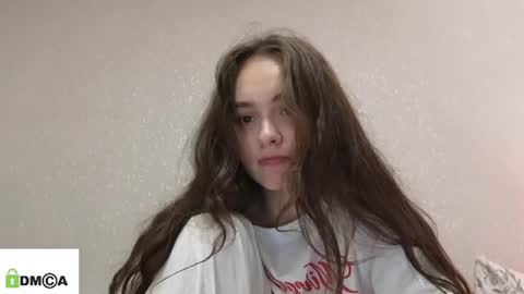 evi_woow online show from 06/16/26, 09:17