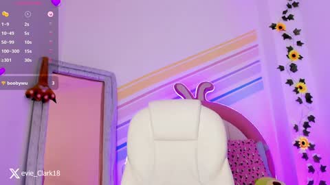 My name is Evie  nice to meet you  really get to know me better private is open  online show from 01/07/25, 04:16