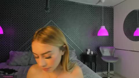 Evie  Denm online show from 04/18/26, 08:53