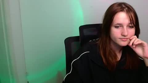 Evie online show from 11/07/25, 02:06