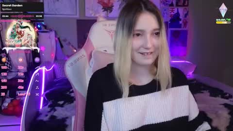 Evie online show from 12/23/24, 02:56