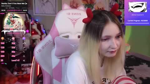 Evie online show from 12/24/24, 08:38