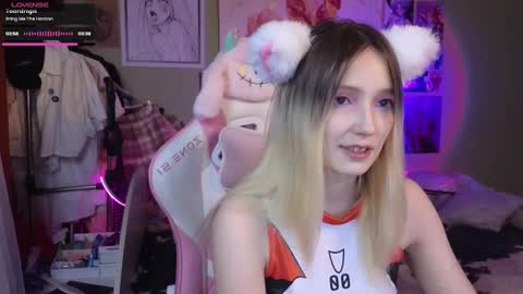 Evie online show from 02/12/25, 08:29