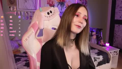 Evie online show from 03/23/26, 10:36