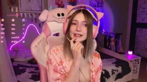 Evie online show from 03/28/26, 10:53